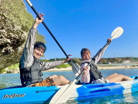 SUPorカヌーでSNS映え間違いなし 宮古ブルーの絶景ビーチを満喫♪人気アクティビティで特別体験＜1.5時間／写真無料／宮古島＞