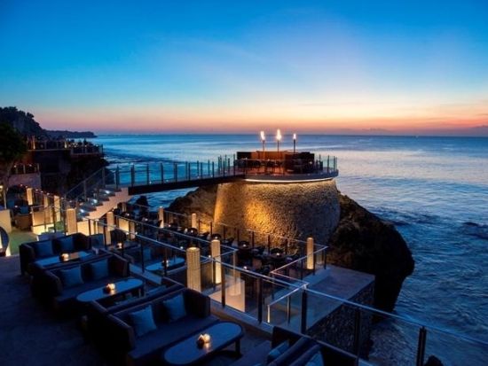 【帰国日プラン】「アヤナリゾート・バリ」タラソテラピープール付スパ体験＋3ディナー＜ホテルお迎え／空港お送り／シャトル乗り放題＞