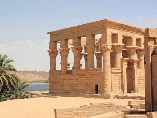 Egypt_aswan_isis_shutterstock_231609199