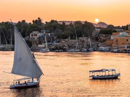 【カイロ空港発着　エジプト周遊9泊10日】カイロ＋アスワン＋ルクソール＋ハルガダ　ナイル川クルーズや紅海リゾートで過ごす贅沢な旅＜貸切／日本語ガイド＞
