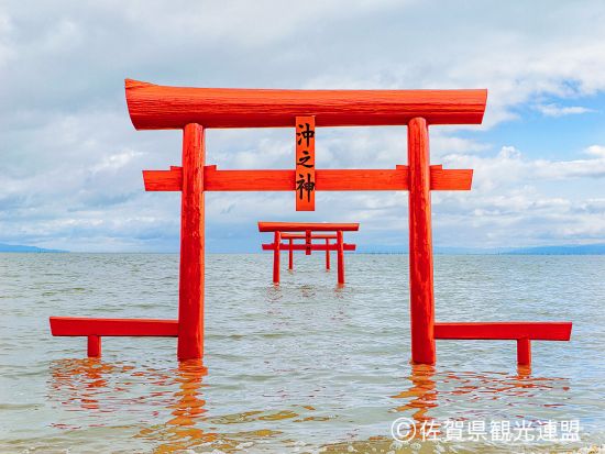 福岡発日帰りバスツアー　佐賀・佐世保コース　大魚神社＋祐徳稲荷神社＋九十九島パールシーリゾート＋佐世保五番街＜博多発着／ハウステンボスで下車可／日本語・中国語＞