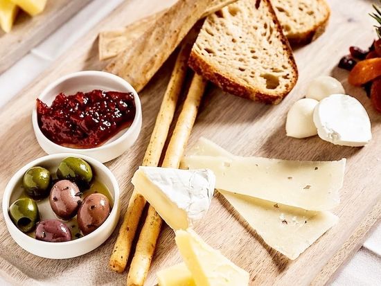 Harbour-Bar-Wine-and-Cheese-_-Au