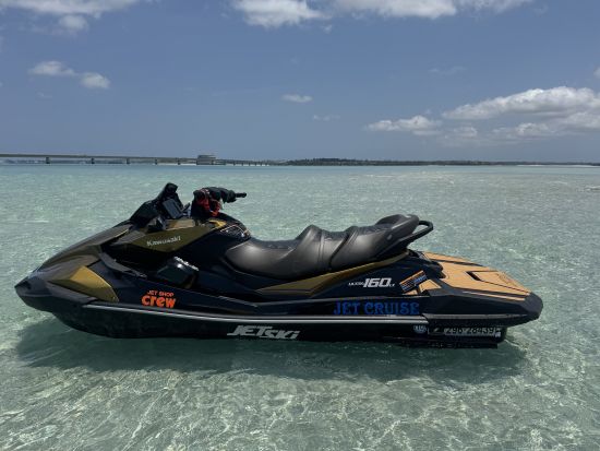 ジェットスキーで行く！ユニの浜上陸ツアー 宮古島の海上を爽快に駆け抜けよう！ 手ぶら参加OK ツアー中の撮影データ付＜1～2名／1～2時間／宮古島＞