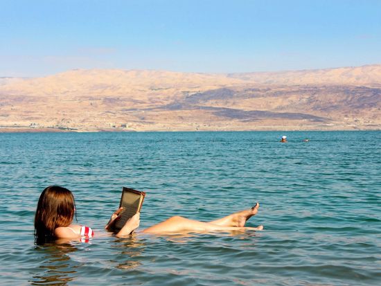 Jordan_Deadsea_shutterstock_221445268