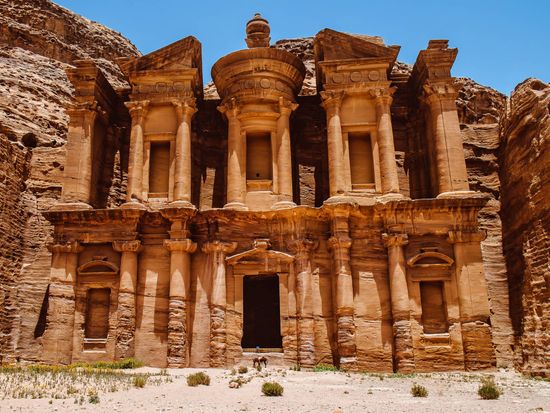 Jordan_Petra_shutterstock_1299648841