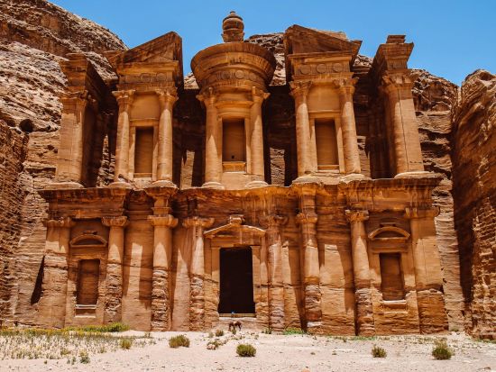 歴史ロマン満喫！エジプト＆ヨルダン周遊10日間 ナイル川クルーズ＆死海体験付き！＜カイロ発アンマン着／貸切＞