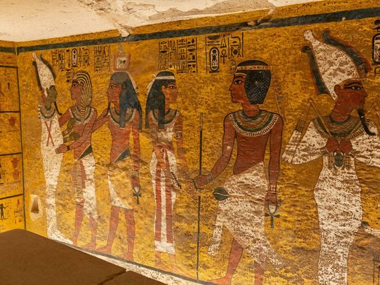 Luxor_Valley of the Kings_shutterstock_2207510943
