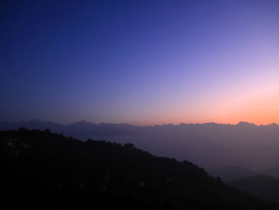 【1泊2日】ナガルコット日の出鑑賞ツアー＊空港発着も選択可能＜英語または日本語ガイド／カトマンズ発＞