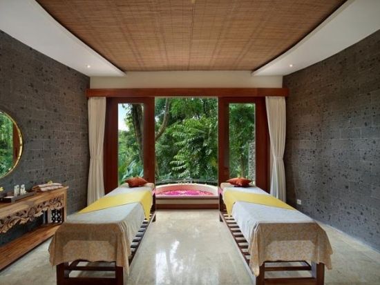 ジャナタ・リゾート＆スパ「Jannata Resort & Spa」ロマンティックディナー　スパ＆フラワーバス＆ウブド散策＜ホテル送迎／シャトル乗り放題＞