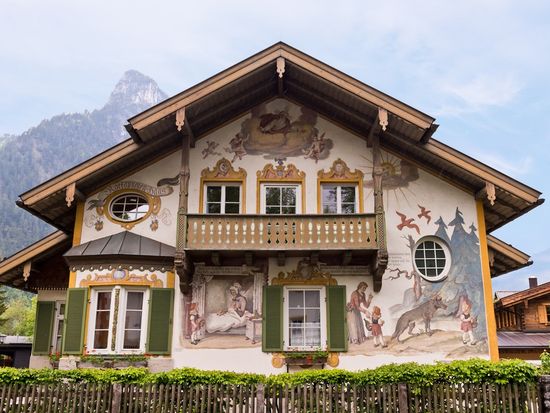 Hood Painted House_shutterstock_295226222