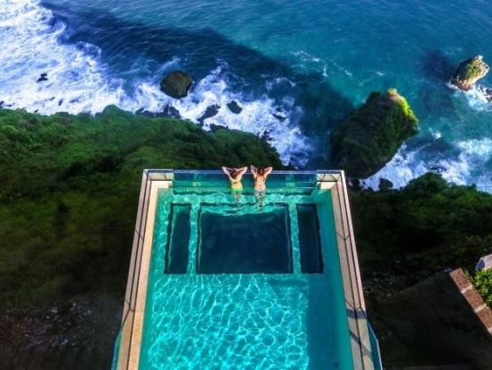 ワンエイティ「oneeighty」食事券＆事前予約　断崖絶壁のラグジュアリーリゾートで絶景ランチ　プール利用2時間付き＜送迎手配可／ウルワツ／シャトル乗り放題＞