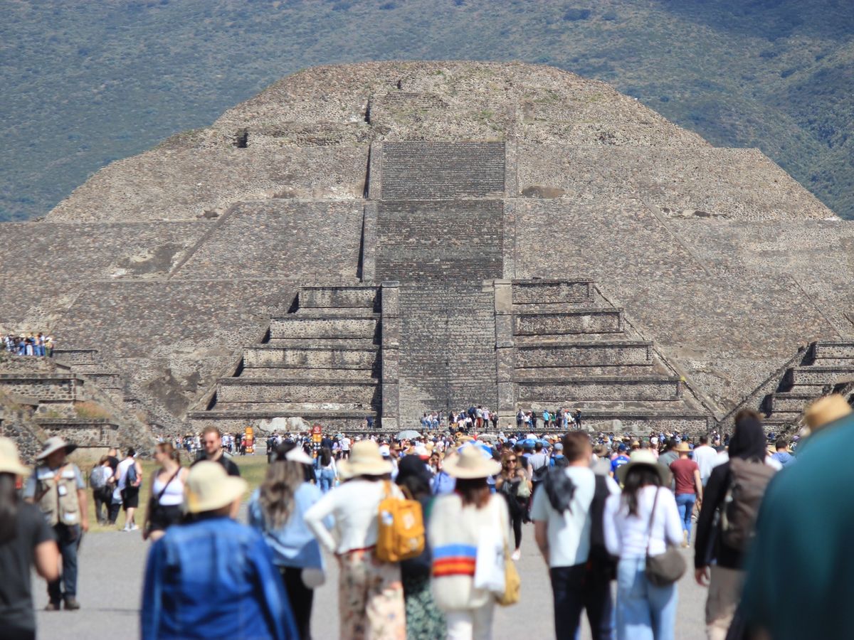 2026年11月3日】死者の日シーズン限定催行！世界遺産テオティワカン