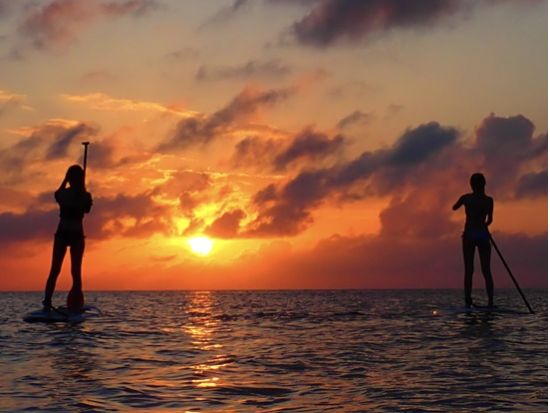サンセットSUPorカヌー 黄金色に輝く絶景体験★初心者歓迎＆写真データ無料プレゼント＜1.5時間／宮古島＞