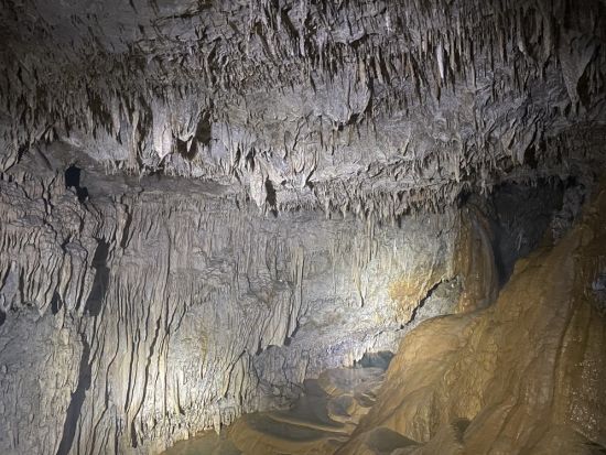 パンプキンホール鍾乳洞カヤック＆シュノーケルツアー！ガイド歴28年のたっちゃんがご案内 ＜午前・午後／3時間／3歳～／保全利用協定締結事業者／宮古島＞