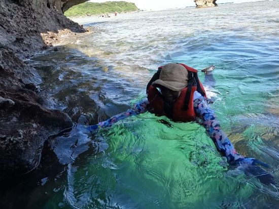 パンプキンホール鍾乳洞カヤック＆シュノーケルツアー！ガイド歴28年のたっちゃんがご案内 ＜午前・午後／3時間／3歳～／保全利用協定締結事業者／宮古島＞