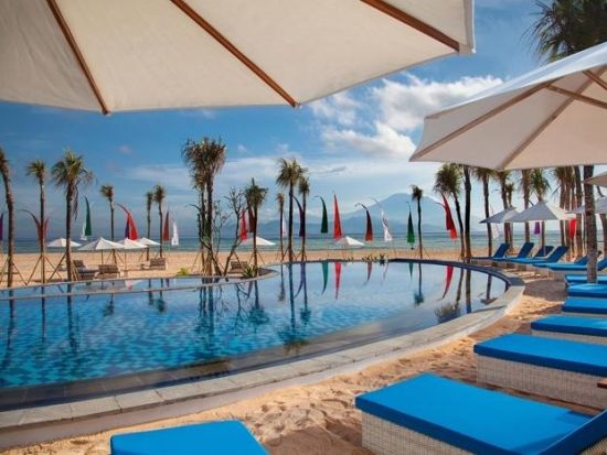 レンボンガン島日帰りツアー　4つ星「マハギリ・リゾート」のプールデイユースプラン＜英語／送迎／ランチ付き／バリ島内シャトル乗り放題付き＞