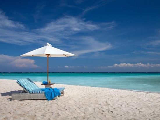 レンボンガン島日帰りツアー　4つ星「マハギリ・リゾート」のプールデイユースプラン＜英語／送迎／ランチ付き／バリ島内シャトル乗り放題付き＞