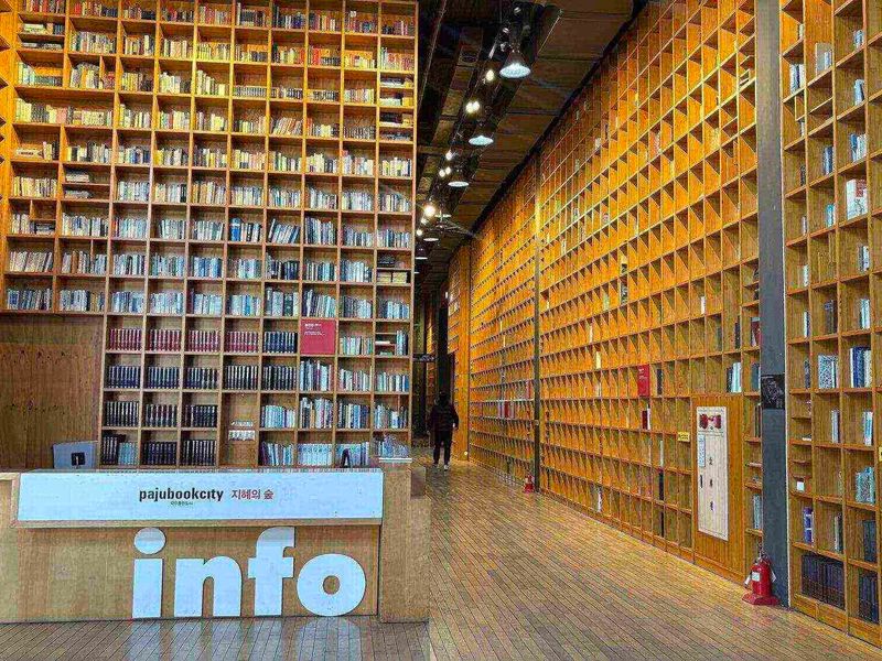 Paju Book City書店内観①