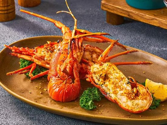 オールシーズンズ「All Seasons」食事券＆事前予約サービス　シーフードビュッフェディナー＋ロブスター追加プランあり＜ダナン／送迎オプションあり＞