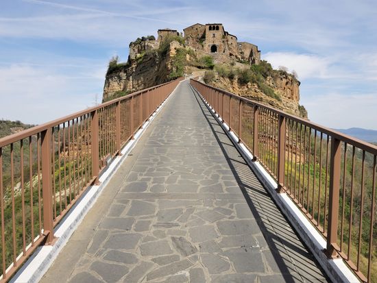 ding-to-the-charming-ital-2025-02-11-22-00-17-utc