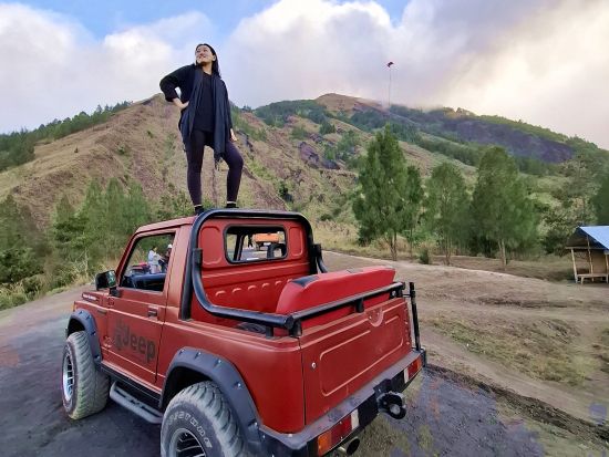 バトゥール山 4WDサンセットツアー　火山地帯でオフロード走行と夕日の沈む美しい絶景を満喫！＜英語ガイド／チャングー・クタ・サヌール地区などから送迎付＞