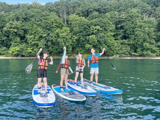 支笏湖サップ体験 夏だ！水遊びだ！SUPへ行こう！透明度抜群の支笏湖の湖面をスイスイ進もう＜4～10月／小学3年生以上＞by Ezo Nature ACT