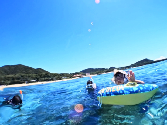 【ファミリー貸切】ウミガメシュノーケリング体験ツアー！水中動画無料プレゼント！遭遇率99.8%* 奄美の海で特別な思い出を＜約3時間＞byダイブセンターOKKY