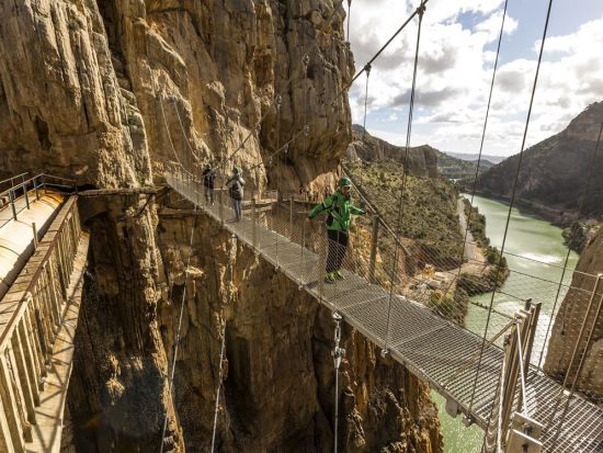 絶景ハイキングコース　エル・カミニート・デル・レイ（El Caminito del Rey）日帰りツアー＜英語ガイド／セビリア発＞