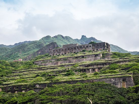 13 Levels(十三層遺跡)_AdobeStock_247278487