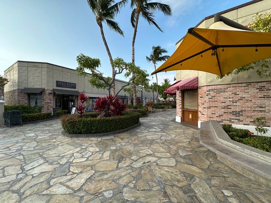 QueensMarketPlace003