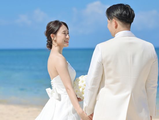 バリ島フォトウェディング　ストリート＋ビーチで撮影＆ご新婦様ヘアメイク込み ＜撮影90分／日本語対応＞