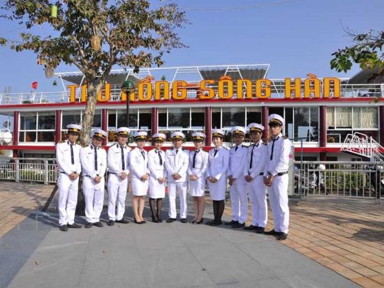 ハン川ディナークルーズ　金土日はドラゴン橋の火と水のショー鑑賞可　ダナン国際花火大会鑑賞プランあり＜送迎／セットディナー／当日9時まで予約OK＞