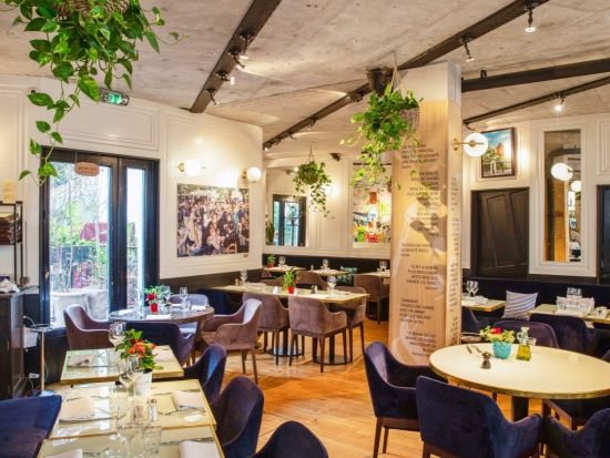 ル・ムーラン・ド・ラ・ギャレット（Le Moulin de la Galette）食事券＆事前予約　モンマルトルの伝統的レストラン＜3コース＞ *前日予約OK