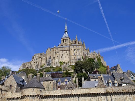 France_Normandy_Mont_Saint_Michel_shutterstock_158110283