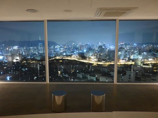 【2026年5月31日まで限定！】景福宮（キョンボックン）夜間特別観覧ツアー　韓服体験＆ソウルの夜景が見れるルーフトップカフェ ＜日本語ガイド＞