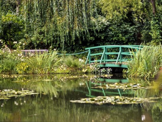 モネの庭園ジヴェルニー半日観光ツアー　自由散策付き ＜英語／混載／パリ発着＞by City Wonders