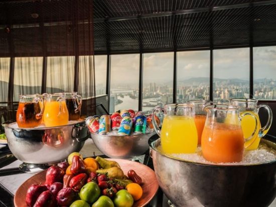 マカオタワーの回転レストラン「360°カフェ（360° Café）」食事券＆事前予約サービス＜ランチまたはディナー＞