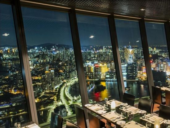マカオタワーの回転レストラン「360°カフェ（360° Café）」食事券＆事前予約サービス＜ランチまたはディナー＞