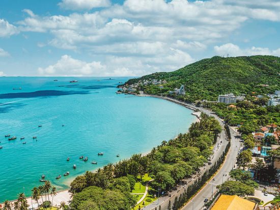 Vietnam_Vung Tau_Coast_AdobeStock_363796476