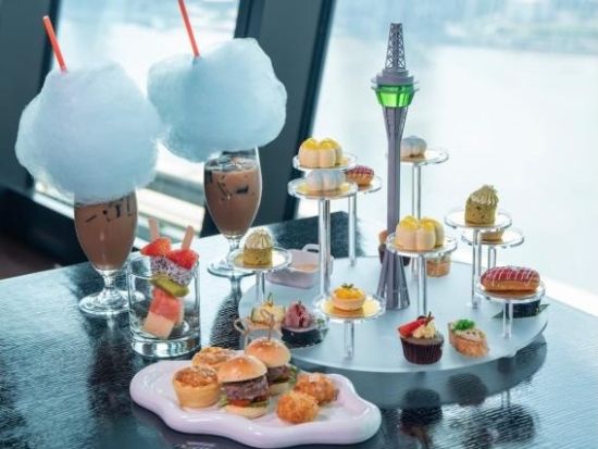 マカオタワーの回転レストラン「360°カフェ（360° Café）」食事券＆事前予約サービス　展望台チケット付き＜アフタヌーンティー＞