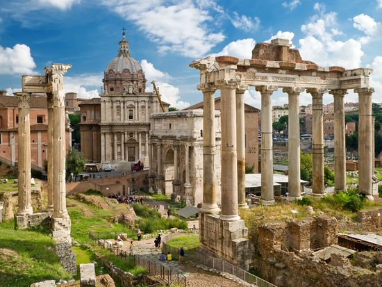 Italy_Rome_Foro_Romanoshutterstock_119757145