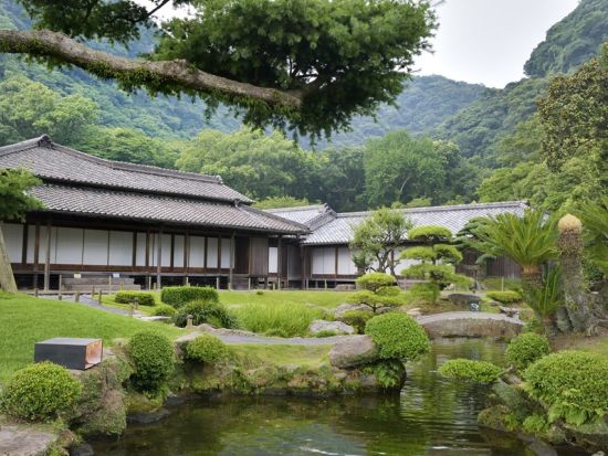 【貸切】観光タクシー 鹿児島市内と知覧特攻平和会館めぐり＜6時間／最大9名／鹿児島市内発着＞