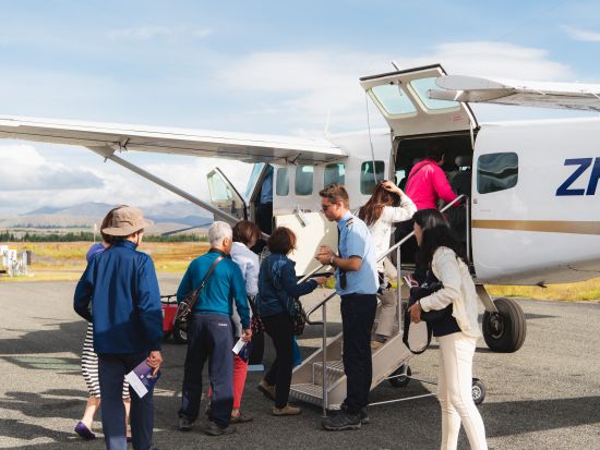 セスナ遊覧飛行　マウントクックを上空から観光＜英語パイロット・日本語ガイドマップ付き／テカポ・フランツ ジョセフ発＞