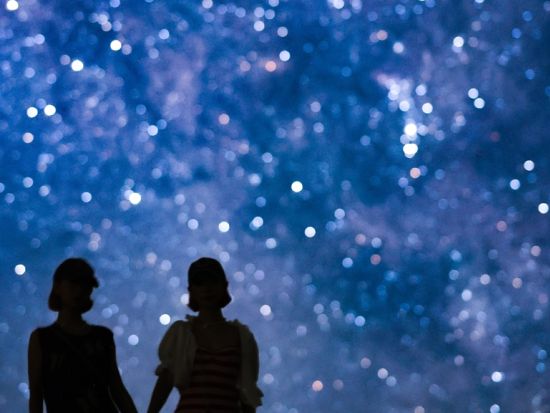 【座間味島】星空フォトと宙（そら）さんぽツアー 星降る夜に写真撮影×星空案内人付き＜天候保証あり／1時間＞