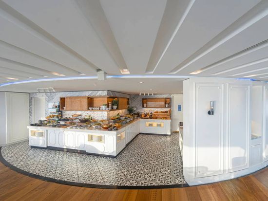 Al-Dawwar-Revolving-Restaurant-Buffet-Setup