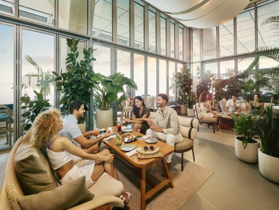 オーラ・スカイプール (AURA SKYPOOL)　事前予約　インフィニティプール利用または屋内ラウンジでのダイニング体験＜パーム・ジュメイラ＞　＊即予約確定