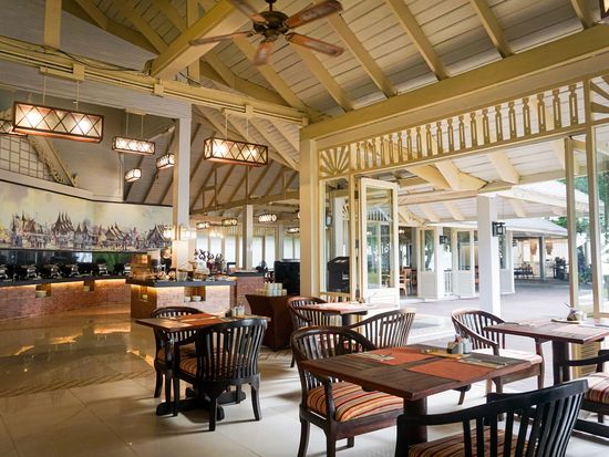 Tai Rom Prao Restaurant