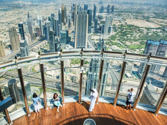 アット・ザ・トップ (At The Top)　入場チケット事前予約　ブルジュ・ハリファの展望台　SKYラウンジ入場プラン＆食事付きプランあり　＊即予約確定
