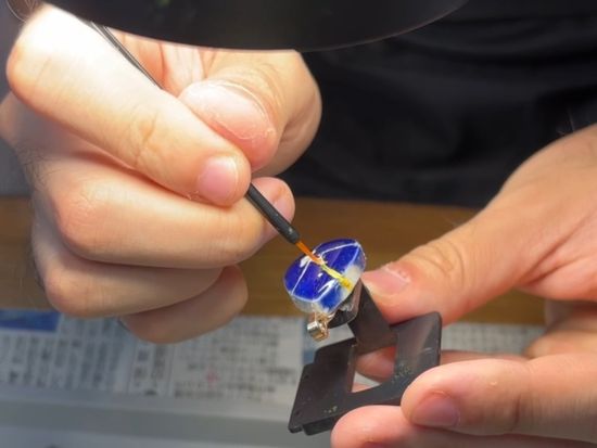 金継ぎアクセサリー体験 日本の伝統技法でイヤリングまたはネックレスを制作＜1時間～1時間30分／7歳～／那覇市＞