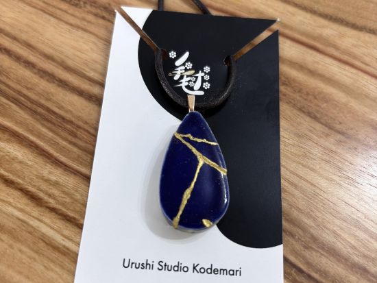 金継ぎアクセサリー体験 日本の伝統技法でイヤリングまたはネックレスを制作＜1時間～1時間30分／7歳～／那覇市＞